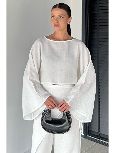 Gülseli Kadın Taş İşlemeli Yarasa Kol Bluz