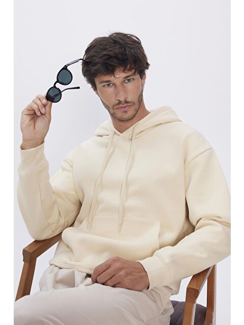 TUDORS Unisex Oversize Geniş Kesim Pamuklu Yumuşak Dokulu İçi Polarlı Basic Bej Kapüşonlu Sweatshirt