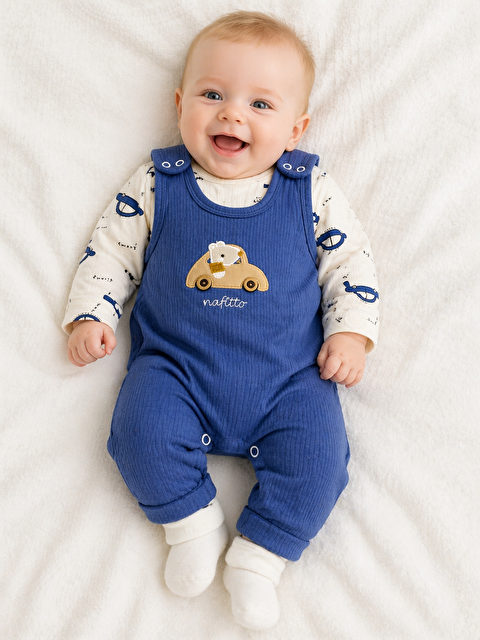 Verona Tarz Erkek Bebek Mevsimlik Arabalı 3lü Takım Salopet Çıtçıtlı Body Çorap Dahil