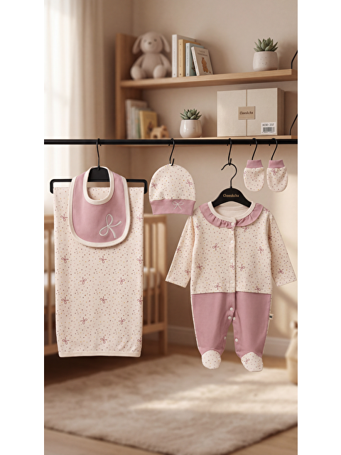 Mışıl Kids Fiyonk Desenli Bataniyeli 5'Li Kız Bebek Yenidoğan Takımı