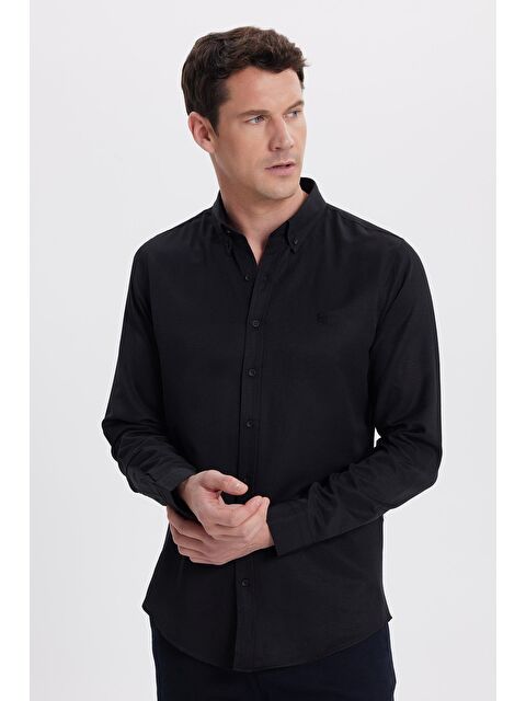 TUDORS Erkek Slim Fit Dar Kesim Düz Oxford Armalı  Düğmeli Yaka Siyah Spor Gömlek - S000519938-19351