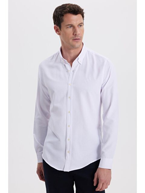 TUDORS Erkek Slim Fit Dar Kesim Düz Oxford Armalı Düğmeli Yaka Beyaz Spor Gömlek - S000519942-20063