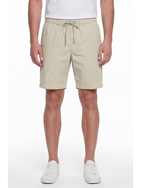 Sabri Özel Giotelli Erkek Haki Normal Kesim Regular Fit Pamuklu Dokuma Yan Cep Bel Lastikli Şort
