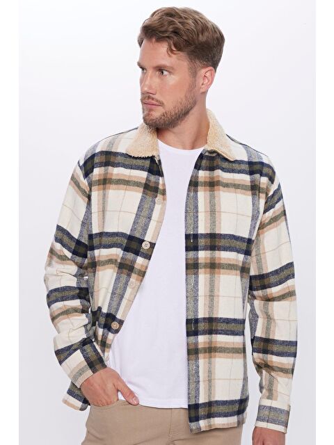 TUDORS Erkek Relax Fit Rahat Kesim Oduncu Ceket Tarzı Pelüş Yaka Kareli Kışlık Gömlek - S000314914-23173