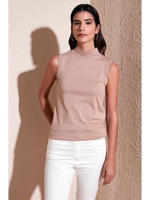 Lela Pamuklu Kolsuz Dik Yaka T Shirt 5865710 - S000158026-29705