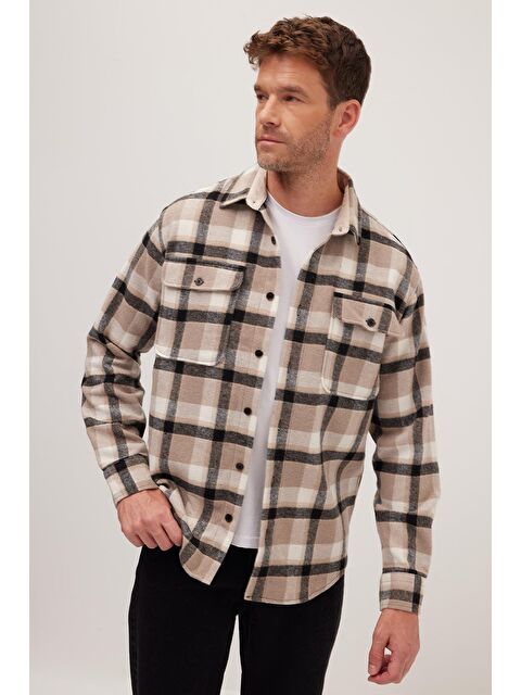 TUDORS Relax Fit Rahat Kesim Çift Cep Kapaklı Kışlık Oduncu Kareli Erkek Gömlek - S000520008-23173