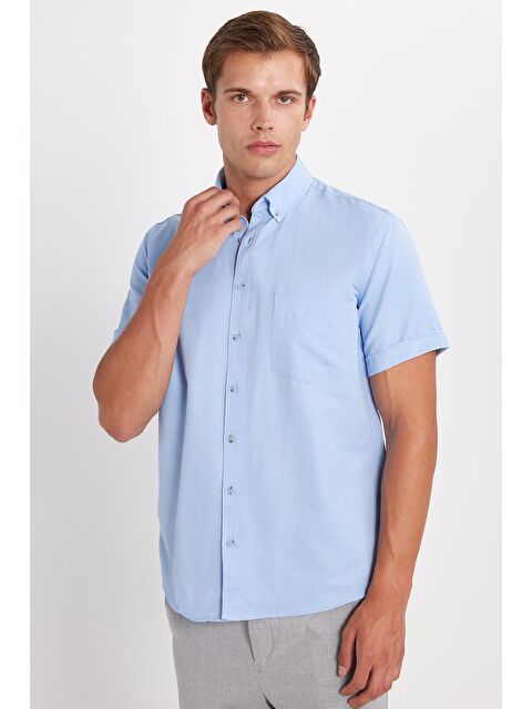 TUDORS Erkek Klasik Regular Fit Rahat Kesim Düğmeli Spor Yaka Oxford Pamuklu Kısa Kol Mavi Gömlek - S000520010-17234
