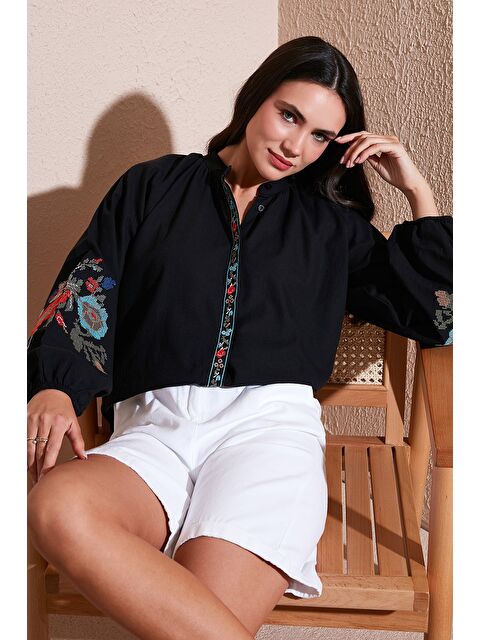 Lela Nakışlı Pamuklu Regular Fit Balon Kol Yazlık Kadın Gömlek 611BZ0173 - S000020280-19351