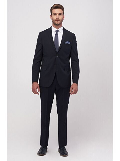 Altınyıldız Classics Erkek Lacivert Slim Fit Dar Kesim Düz Lacivert Su Geçirmez Nano Takım Elbise