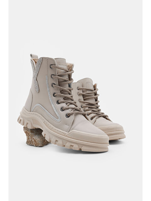 TONNY BLACK Kadın Bej Cilt Termo Taban Desenli Bağcıklı ve Fermuarlı Bot - S000320421-29737