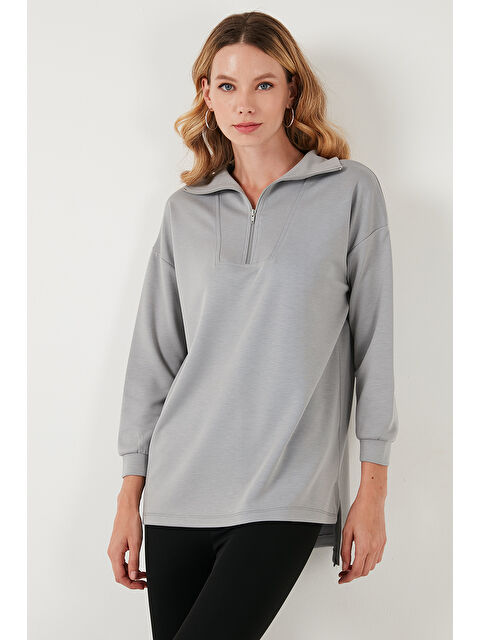 Lela Regular Fit Fermuarlı Yaka Önü Kısa Arkası Uzun Kadın Sweat 5865876 - S000275052-20600