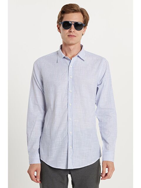 TUDORS Erkek Slim Fit Dar Kesim Düğmeli Spor Yaka Keten Efekt %100 Pamuk Mavi Çizgili Yazlık Gömlek - S000520073-17234