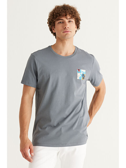 AC&Co / Altınyıldız Classics Erkek Taş Yeşili Slim Fit Dar Kesim %100 Pamuk Bisiklet Yaka Baskılı Tişört - S000515196-18194