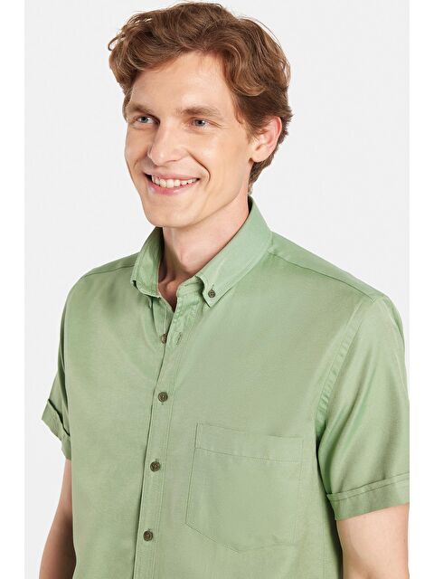 TUDORS Erkek Klasik Regular Fit Rahat Kesim Düğmeli Spor Yaka Oxford Pamuklu Kısa Kol Yeşil Gömlek - S000520095-18194