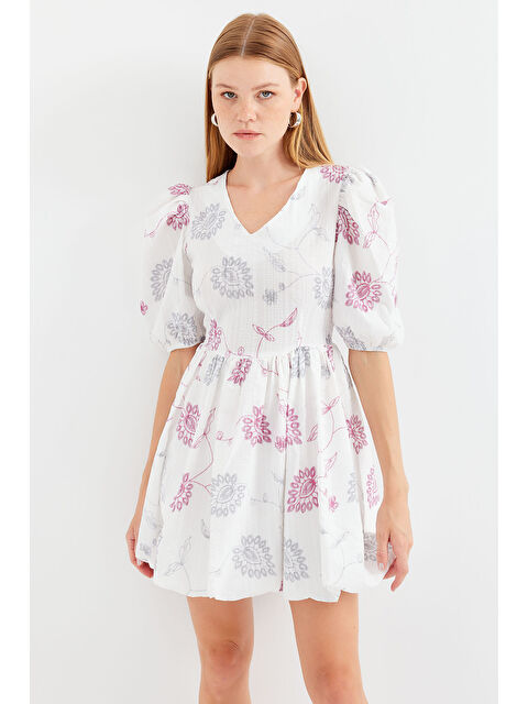 Bigdart 2506 Desenli V Yaka Mini Kloş Elbise - Ekru - S000375300-19965