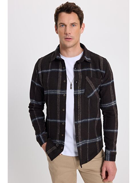 TUDORS Erkek Slim Fit Dar Kesim Kareli Cepli Siyah Oduncu Gömlek - S000520121-23173