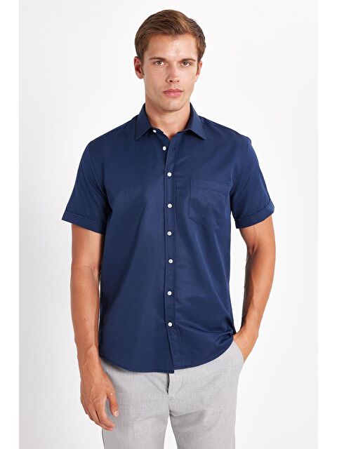 TUDORS Erkek Regular Fit Klasik Kesim Kısa Kollu Pamuklu Tek Cepli Armürlü Lacivert Gömlek - S000520127-21164
