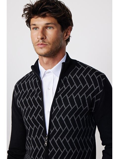 TUDORS Erkek Slim Fit Dar Kesim Yarım Balıkçı Yaka Fermuarlı Önü Desenli Hırka