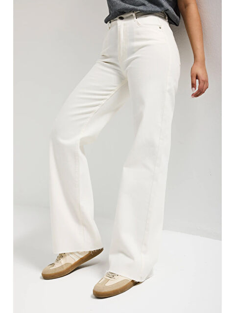 It's Basic Kadın Kırık Beyaz 7s6-101 Straight Fit Yüksek Bel Denim Jean - S000527842-20063