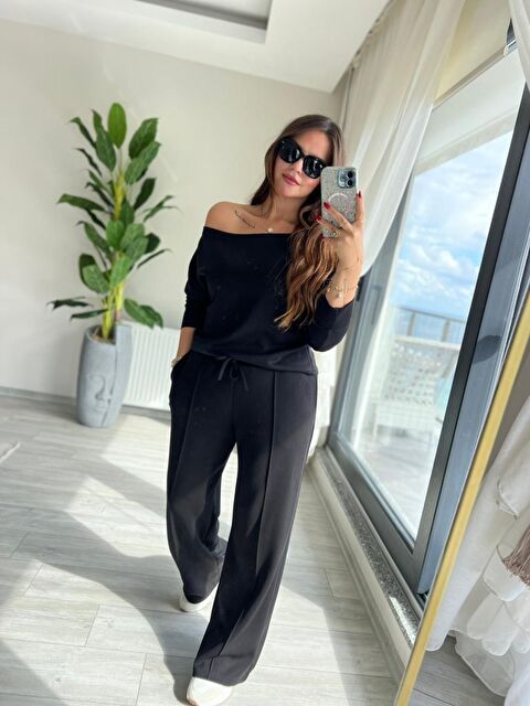 Jane's Kadın Uzun Kollu Tek Omuzdan Açık Modal Bluz Ve Pantolon Ikili Takım