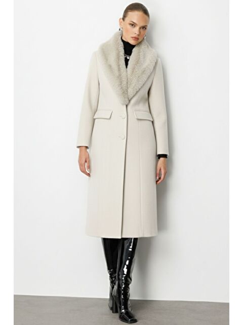 Mizalle Yakası Kürklü Uzun Bej Rengi Yünlü Kaşe Palto - S000482324-19928