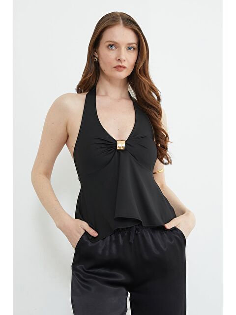 Fullamoda Toka Aksesuarlı Boyundan Geçirmeli Kaplı Bluz