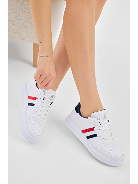 TONNY BLACK Unisex Beyaz Kırmızı Kalın Faylon Hafif Taban Şeritli Bağcıklı Spor Ayakkabı - S000493973-37232