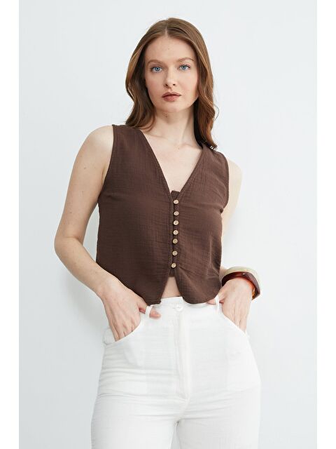 Fullamoda Düğmeli V Yaka Müslin Kumaş Yelek