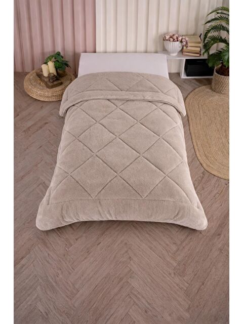 Çeyiz Diyarı Uyl Wellsoft 155x215 Cm Tek Kişilik Yorgan Bej