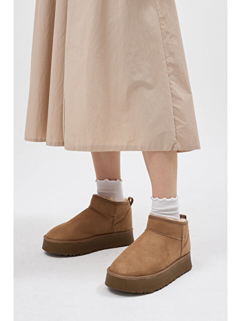 TONNY BLACK Kadın Vizon Kalın Poli Taban İçi Kürklü Süet Görünümlü Bot - S000493918-26429