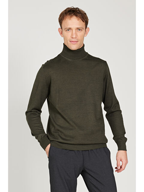 Altınyıldız Classics Erkek Haki Standart Fit Normal Kesim Tam Balıkçı Yaka Triko Kazak - S000403292-18547