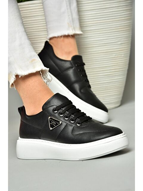 Fox Shoes S2740483 Siyah/Beyaz Kadın Sneakers - S000152339-37424