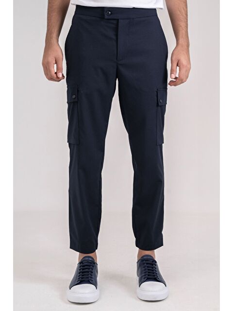 Sabri Özel Giotelli Erkek Lacivert Dar Kesim Slim Fit Viskon Dokuma Kargo Cep Normal Bel Pantolon