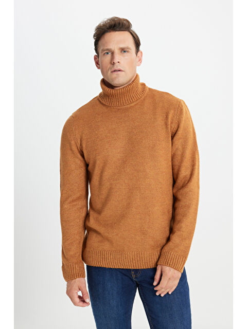 AC&Co / Altınyıldız Classics Erkek Hardal Standart Fit Normal Kesim Tam Balıkçı Yaka Triko - S000403579-20074