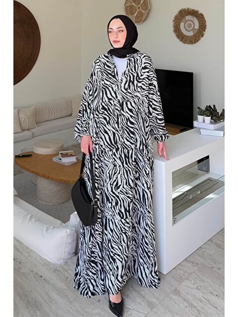 Lamelif Yarasa Kol Baskılı Zebra Desen Tesettür Elbise Siyah - S000517807-19351
