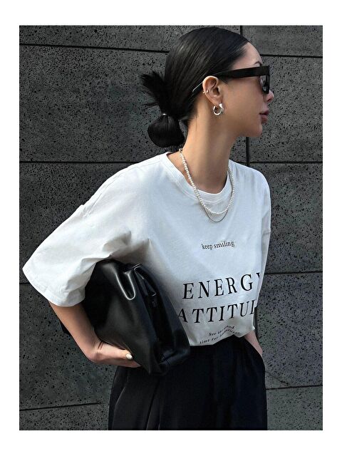 Trendseninle Kadın Beyaz Energy Attitude Baskılı Oversize Tişört - S000202938-20063