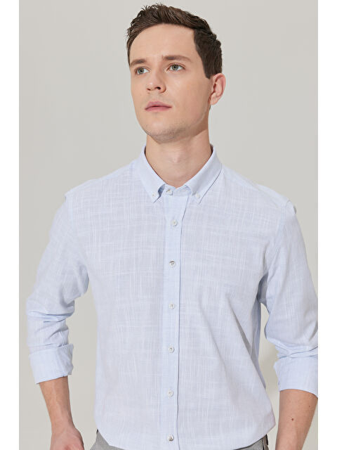 AC&Co / Altınyıldız Classics Erkek Mavi Slim Fit Dar Kesim Düğmeli Yaka Keten Görünümlü %100 Pamuk Flamlı Gömlek - S000352199-17234