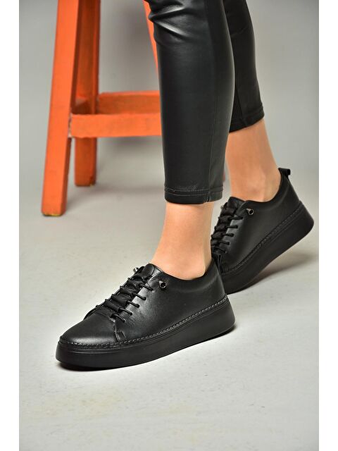 Fox Shoes P5553050 Siyah Kadın Sneakers