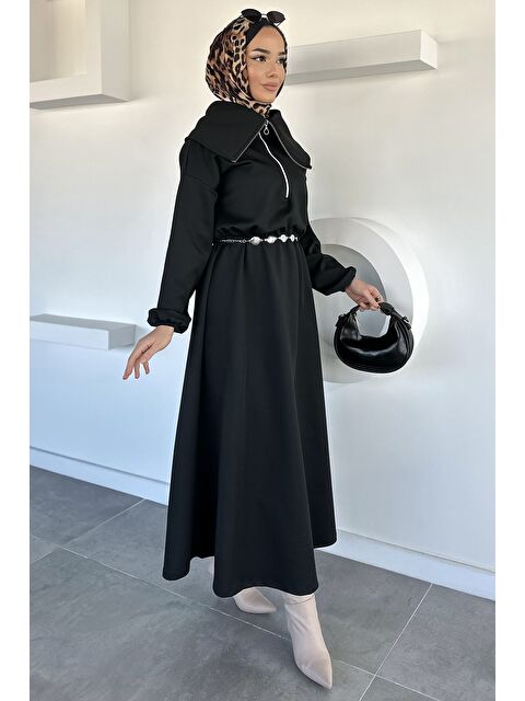 Julude Ön Yarım Fermuarlı Bel Lastikli Zincir Aksesuarlı Tesettür Elbise - S000491546-19351