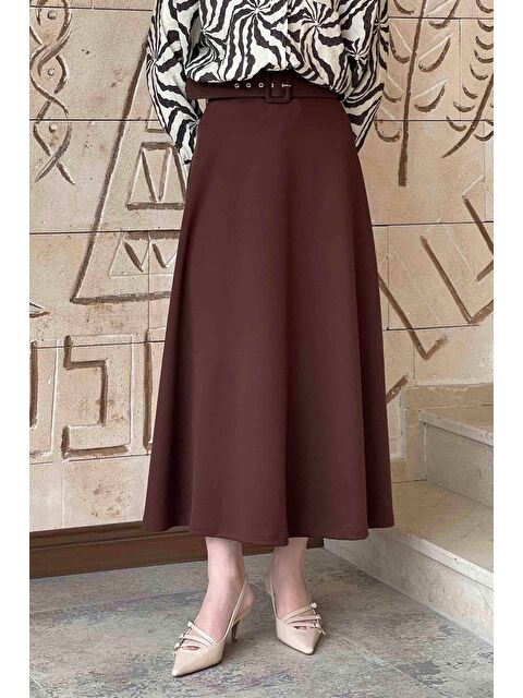 Lamelif Kemer Detaylı Kloş Etek Kahverengi