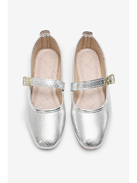 TONNY BLACK Kadın Gümüş Kadın Yılan Desenli Kemer Bantlı Tokalı Babet - S000512710-18105