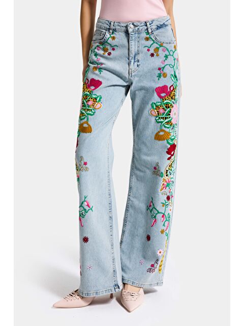 It's Basic Kadın Jean Rengi 3s6-32 Straight Fit Özel Desen Çiçek Nakışlı Tasarım Denim Jean - S000514503-17234