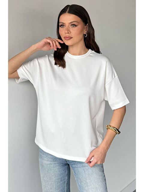 Gülseli Bisiklet Yaka Kadın Tişört