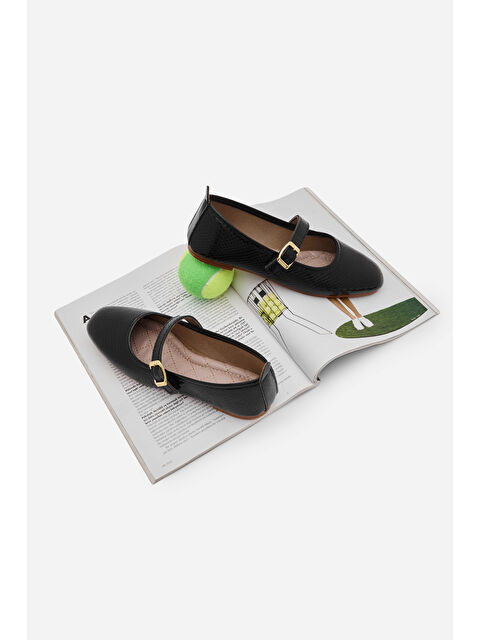 TONNY BLACK Kadın Siyah Kadın Yılan Desenli Kemer Bantlı Tokalı Babet - S000512710-19351