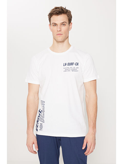 AC&Co / Altınyıldız Classics Erkek Ekru Standart Fit Normal Kesim %100 Pamuk Baskılı Bisiklet Yaka Pijama Takımı