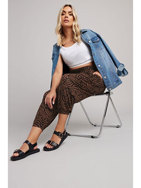 Stil Diva Büyük Beden Beli ve Paçası Lastikli Cepli Soyut Desenli Pantolon 145293 - S000426788-19413