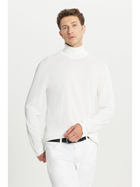 Altınyıldız Classics Erkek Ekru Standart Fit Normal Kesim Tam Balıkçı Yaka Triko Basic Kazak - S000527418-19965