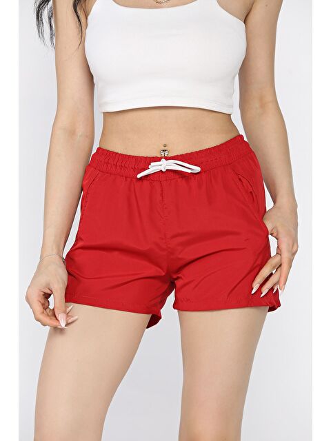 Gülseli Kadın Baskılı Cepli Deniz Şortu