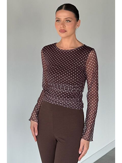Gülseli Kadın Bel Büzgülü Puantiyeli Bluz