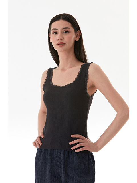 Fullamoda Bürümcük Kumaş Dantelli Askılı Body - S000381084-29666